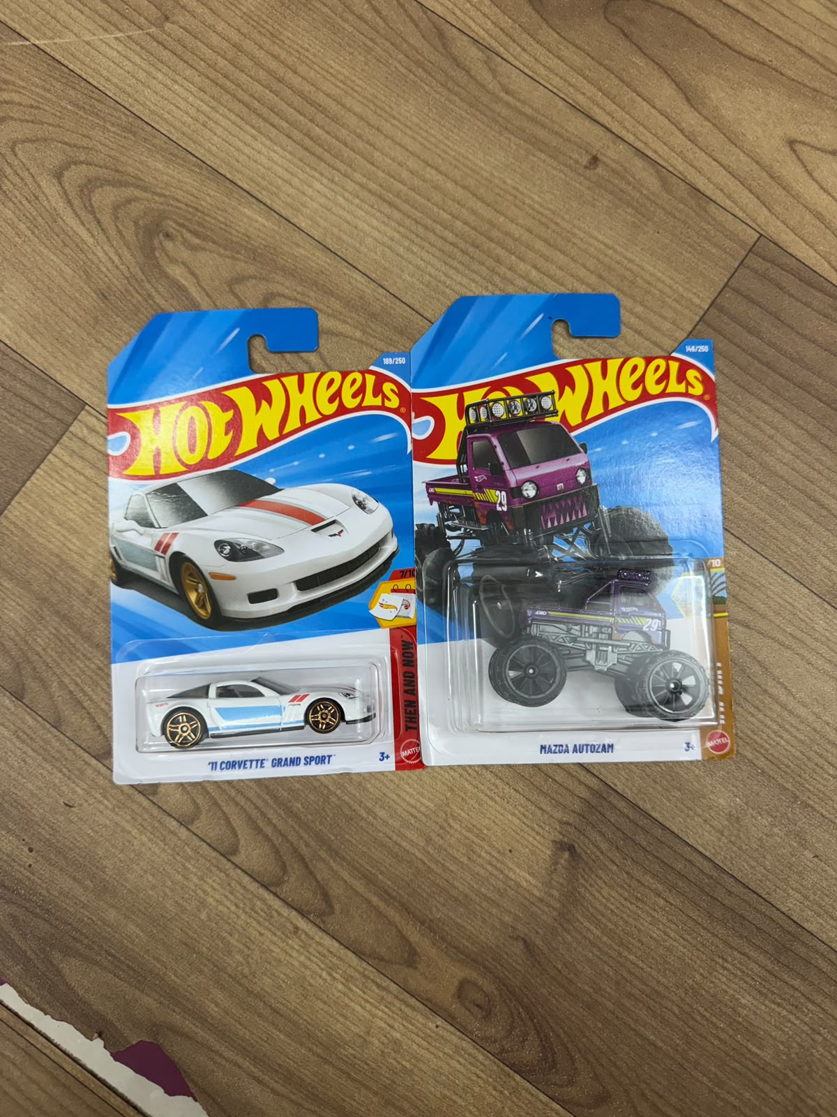 SINGLE HOT WHEELS CAR MAZDA AUTOZAM AND 11 CORVETTE GRAND SPORT