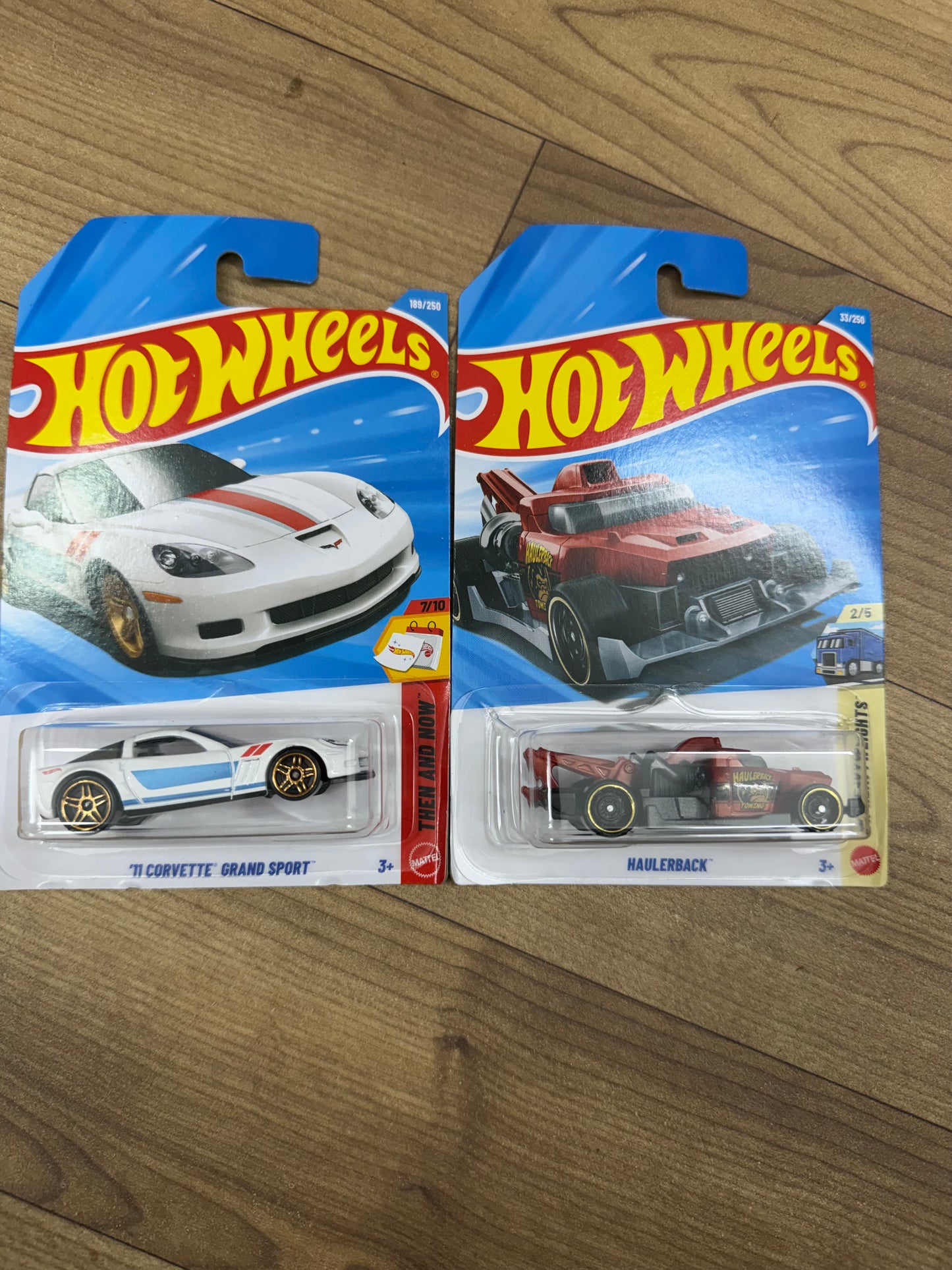 SINGLE HOTWHEELS CAR- 11 CORVETTE GRAND SPORT AND HAULERBACK