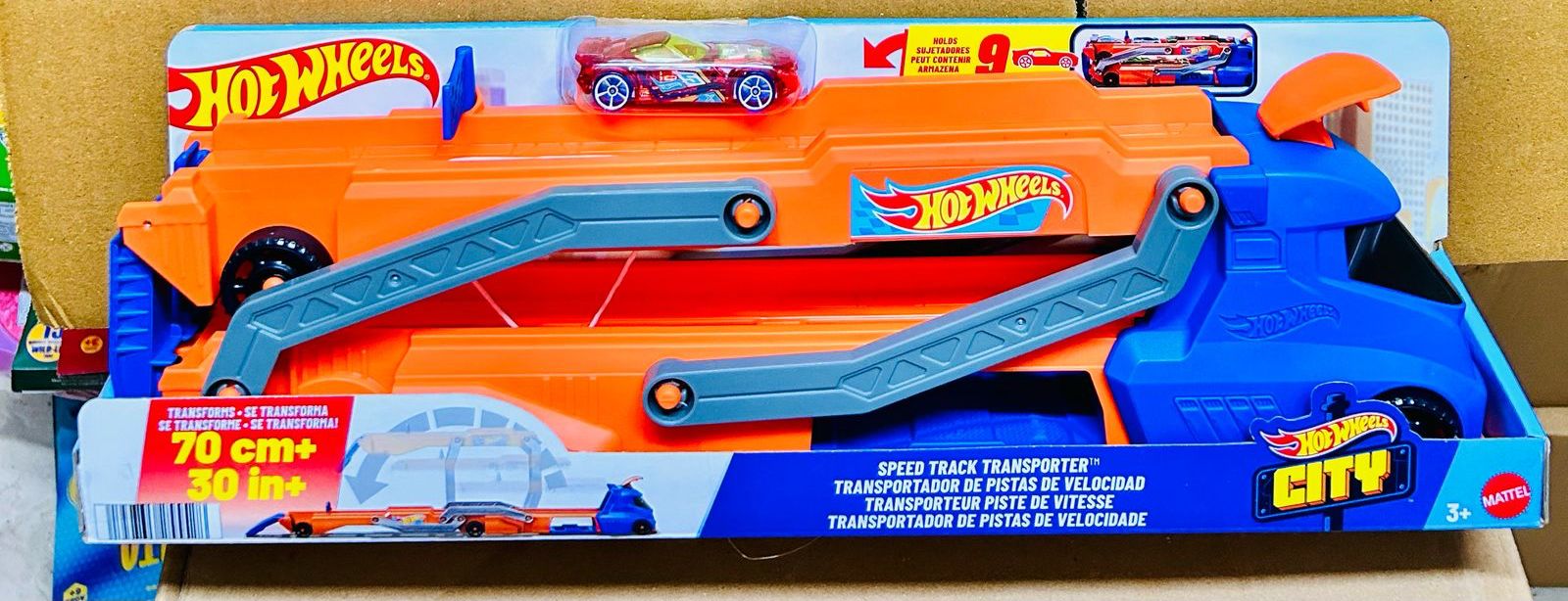 Hot Wheels Toy Car, Truck, Hauler Track with 1:64 Scale Toy Car, Lar