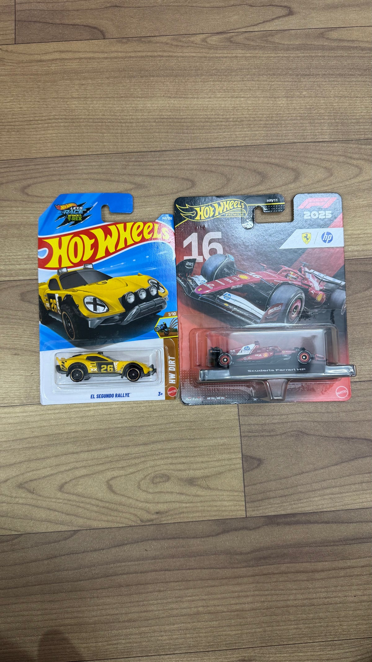 NEW MODELS- Hot Wheels 1:64 Scale Premium Race Team-HRV-11 (FORMULA 1 AST)