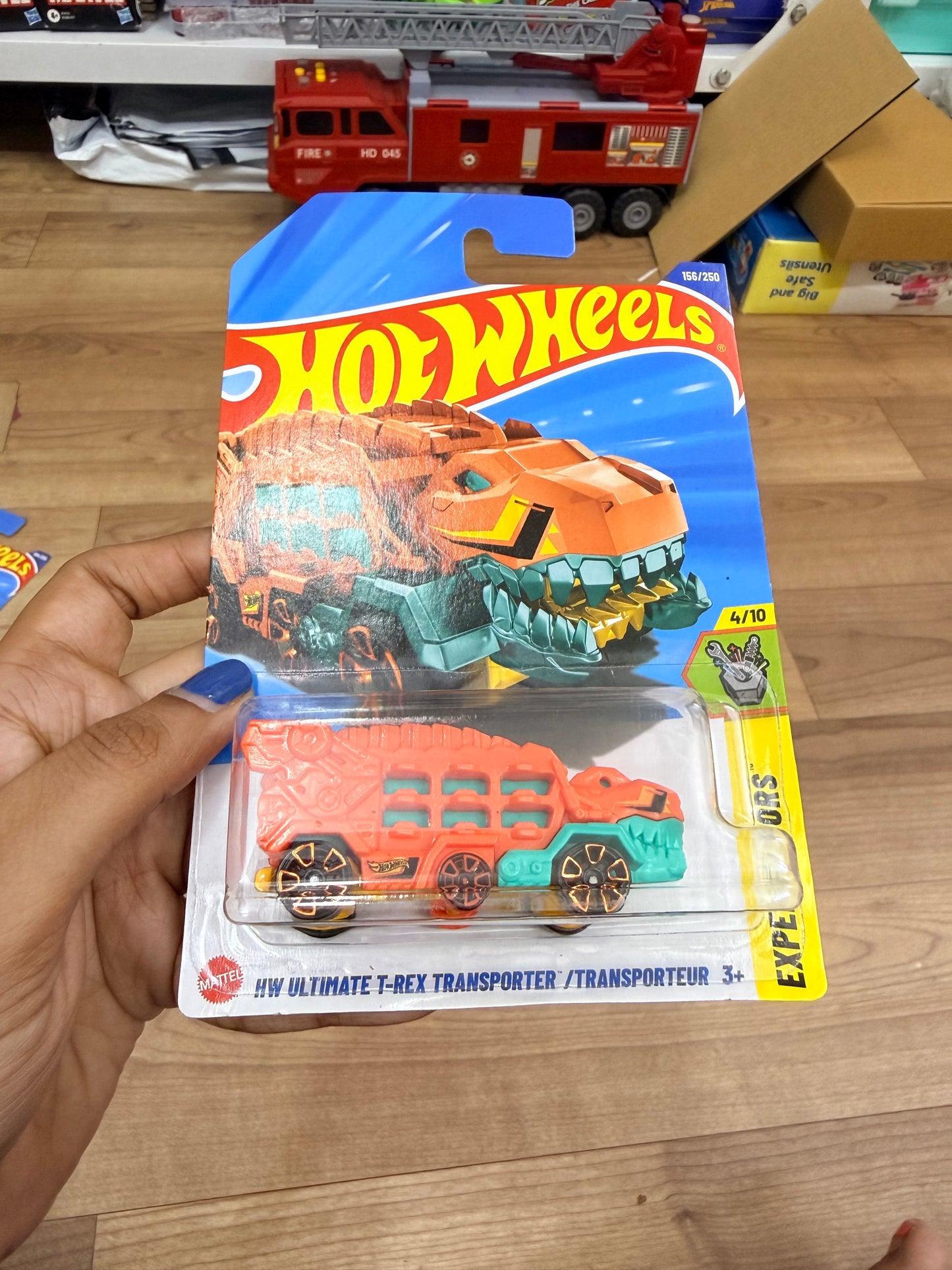 SINGLE HOT WHEELS CAR HW ULTIMATE T- REX TRANSPORTER