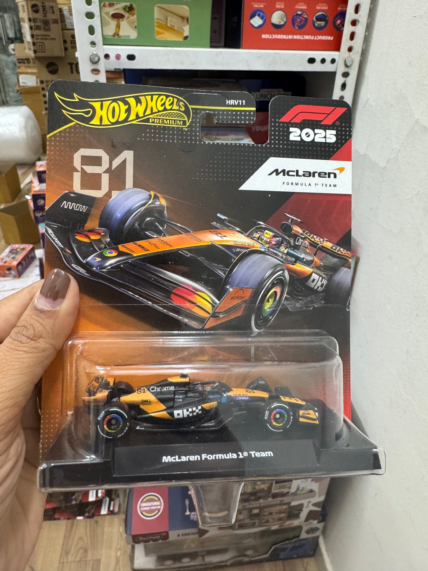 Hot Wheels 1:64 Scale Premium Race Team-HRV-11 (FORMULA 1 AST)