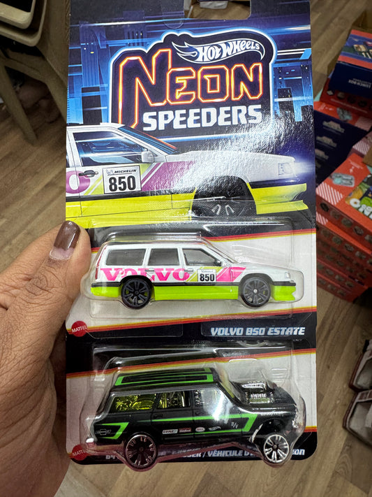 HOT WHEELS NEON SPEEDERS- HLH72 (HW WM Premium AST)