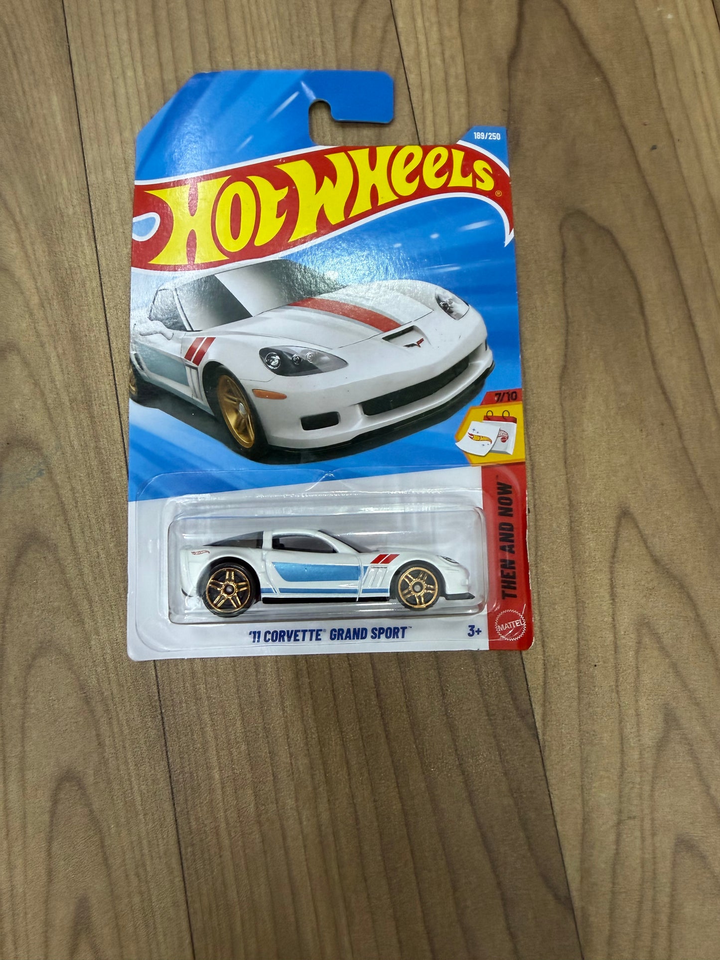 SINGLE HOTWHEELS CAR- 11 CORVETTE GRAND SPORT