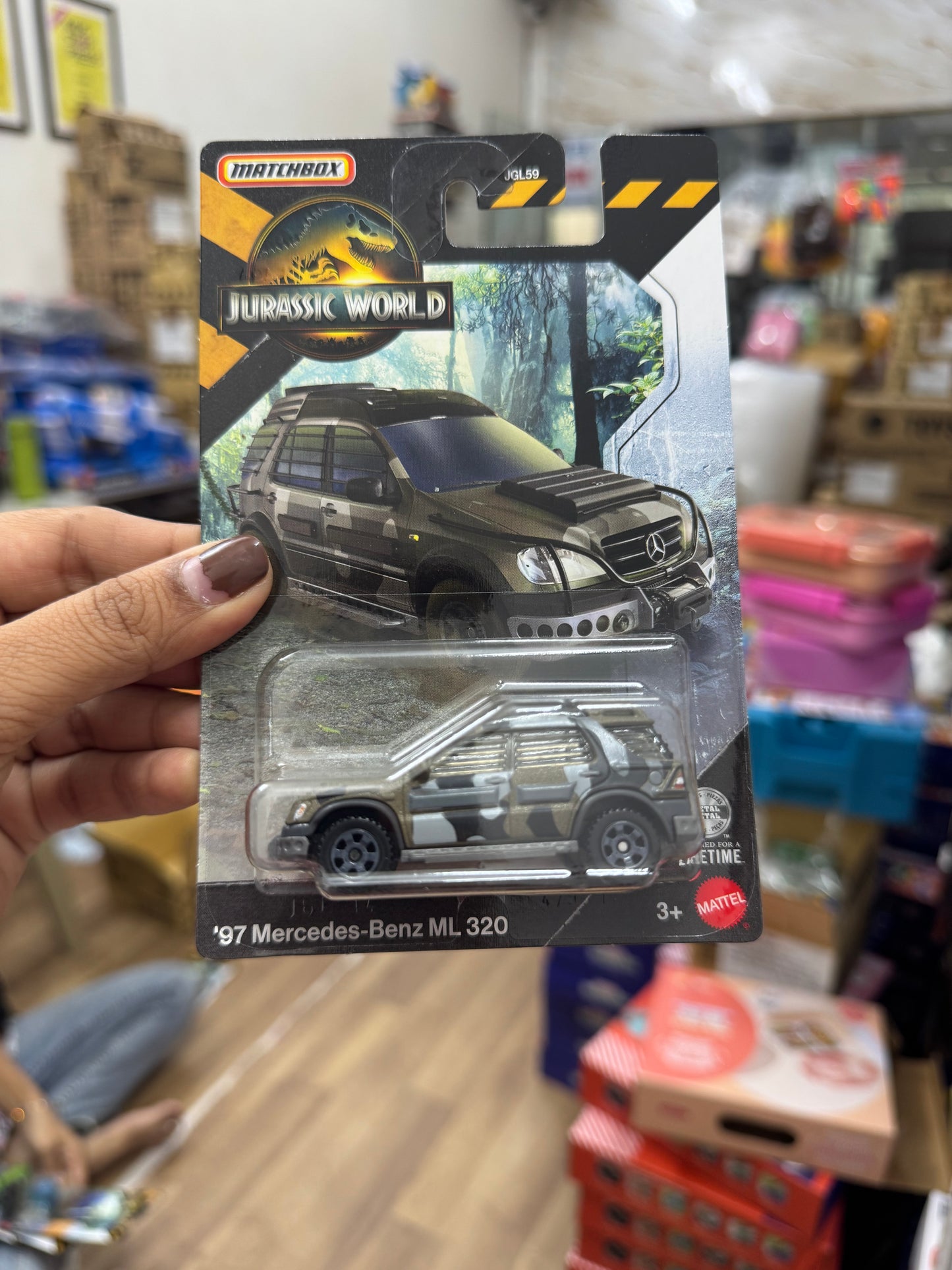 MATCHBOX JURASSIC WORLD 97 MERCEDES BENZ ML 320
