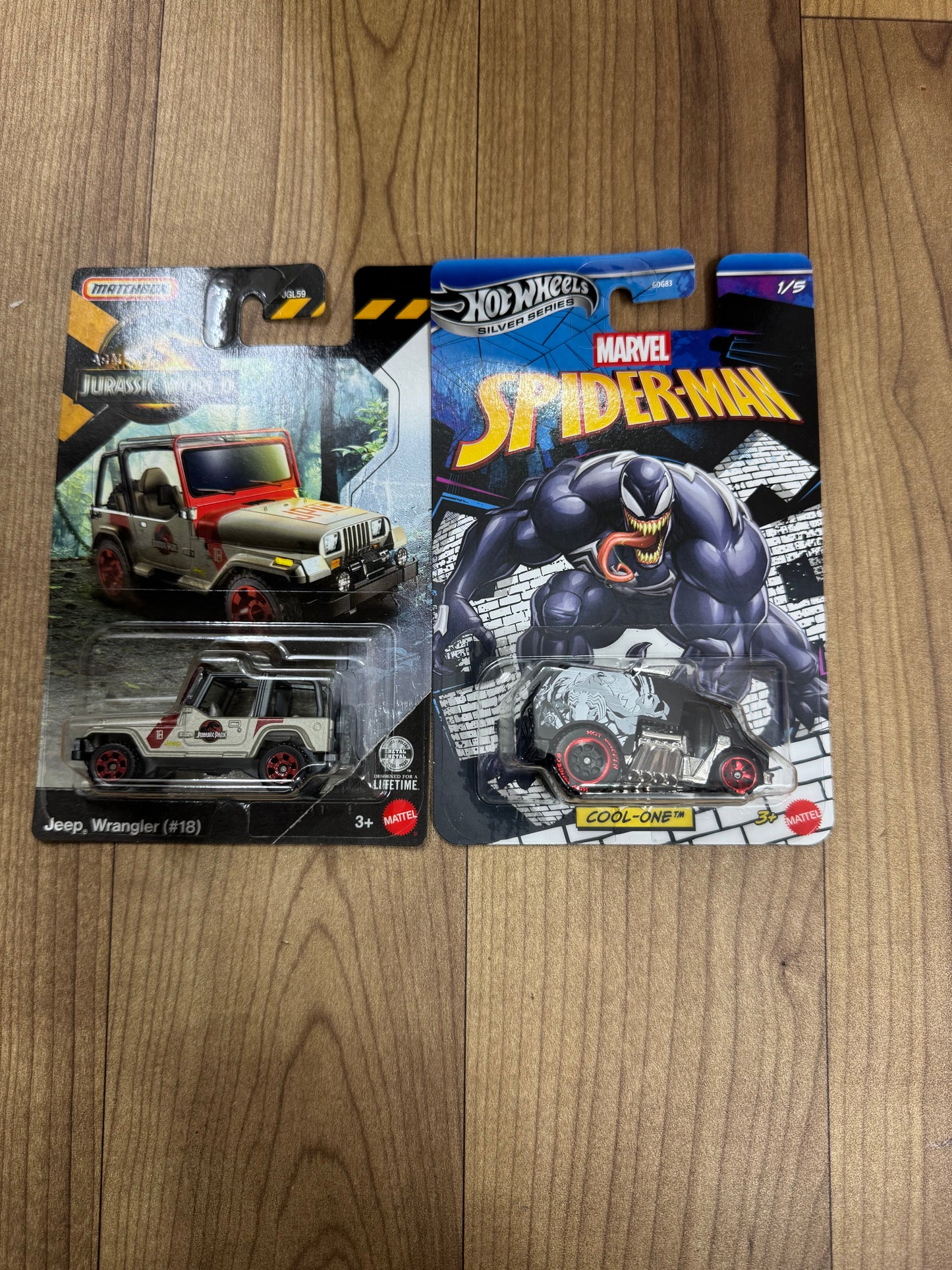 MATCHBOX JURASSIC WORLD JEEP WRANGLER (#18)- JURASSIC PARK AND SPIDERMAN SERIES-COOL-ONE