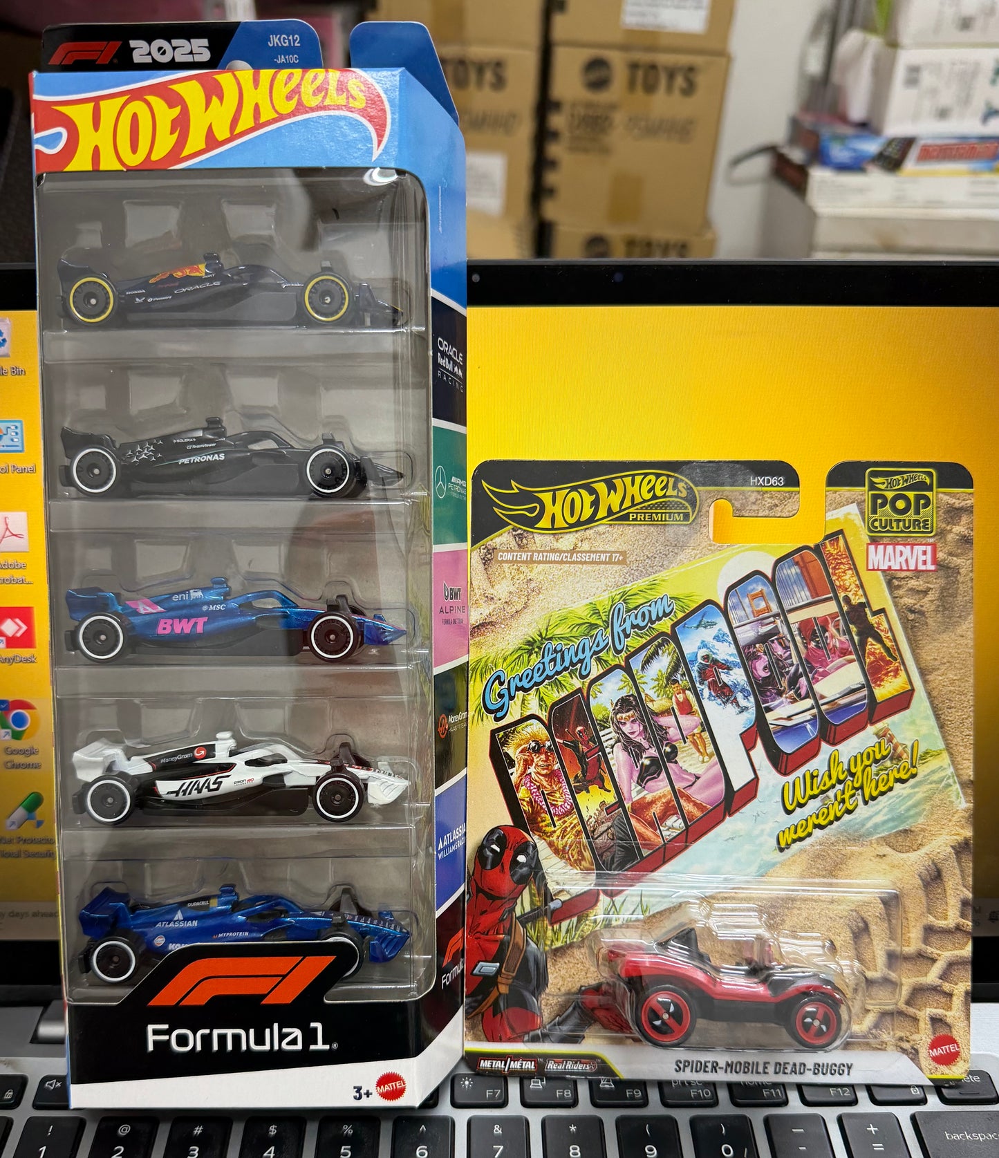 Hot Wheels 2026 Diecast Cars - Pack of 5- FORMULA 1 AND SPIDER-MOBILE DEAD BUGGY