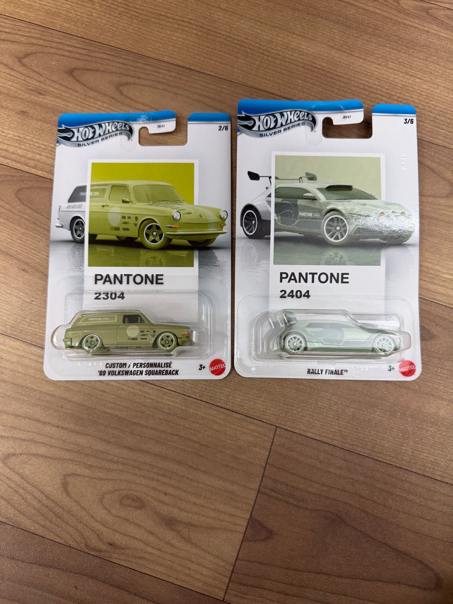 NEW JKY47 (HW  PANTONE AST)- Hot Wheels 2026 Pantone Collection Silver Celebration Series 1:64 Scale