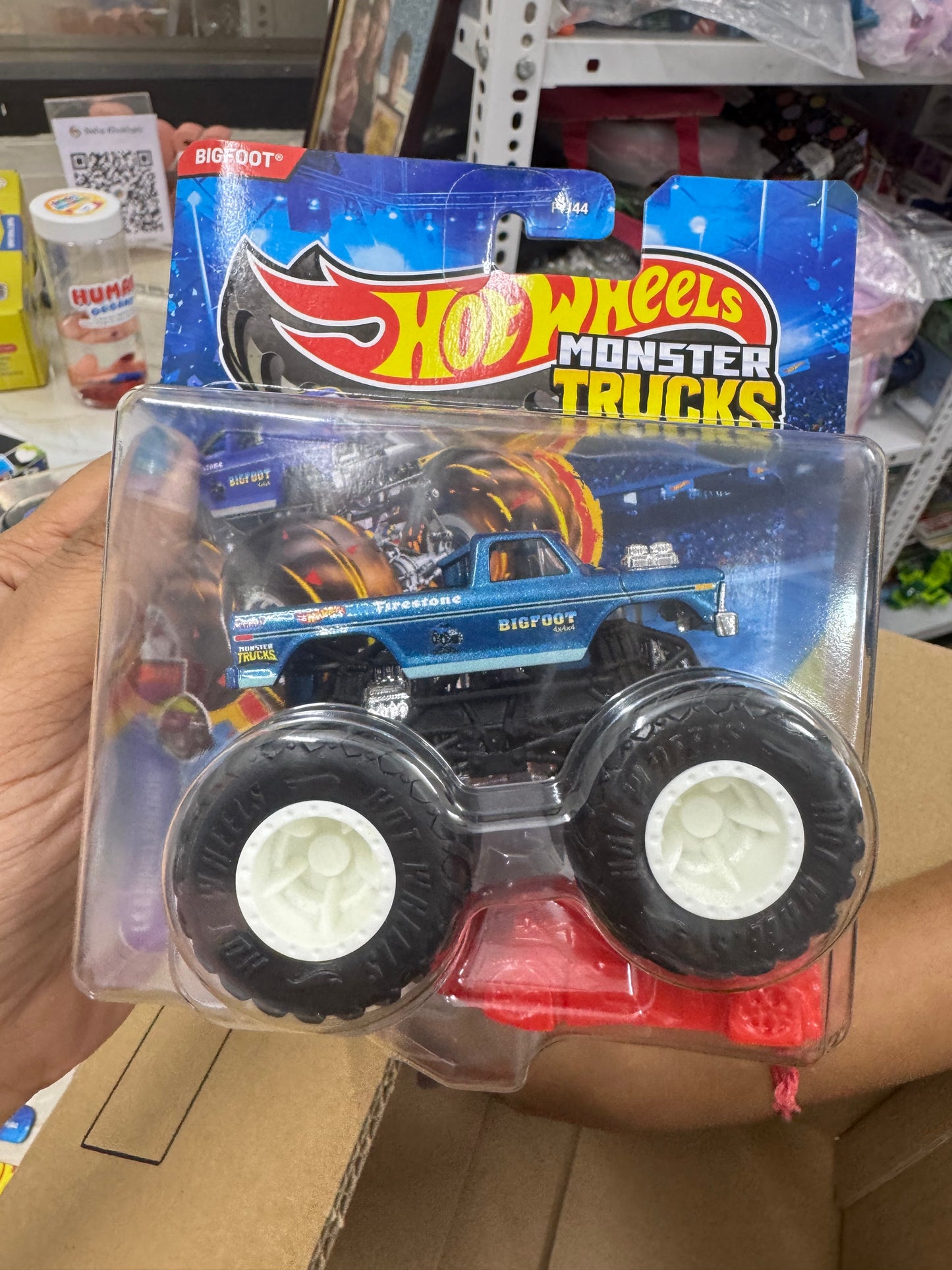 Hot Wheels Monster Trucks, 1:64 Scale Die-Cast Toy