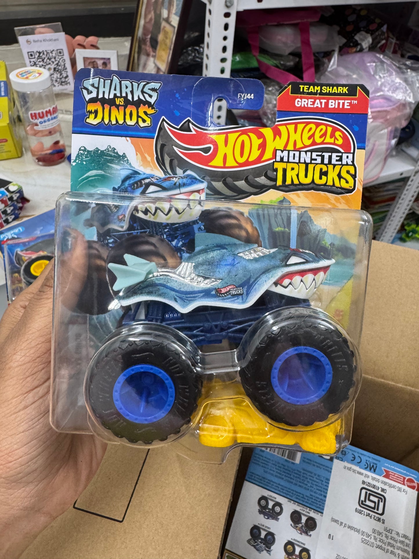 Hot Wheels Monster Trucks, 1:64 Scale Die-Cast Toy