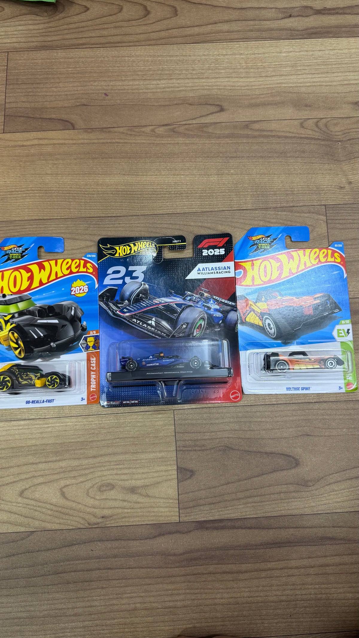 NEW MODELS- Hot Wheels 1:64 Scale Premium Race Team-HRV-11 (FORMULA 1 AST)