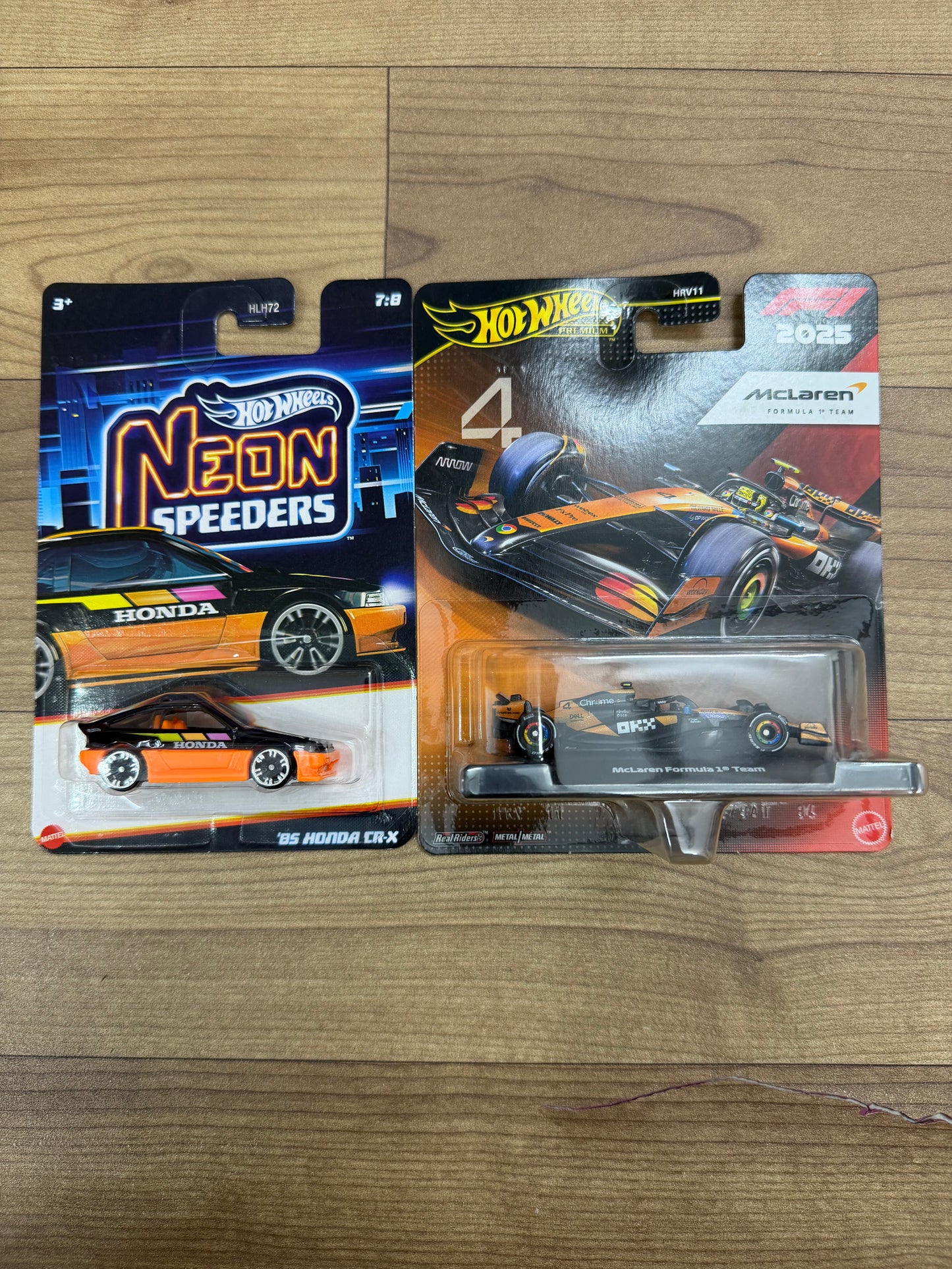 NEW MODELS- Hot Wheels 1:64 Scale Premium Race Team-HRV-11 (FORMULA 1 AST)