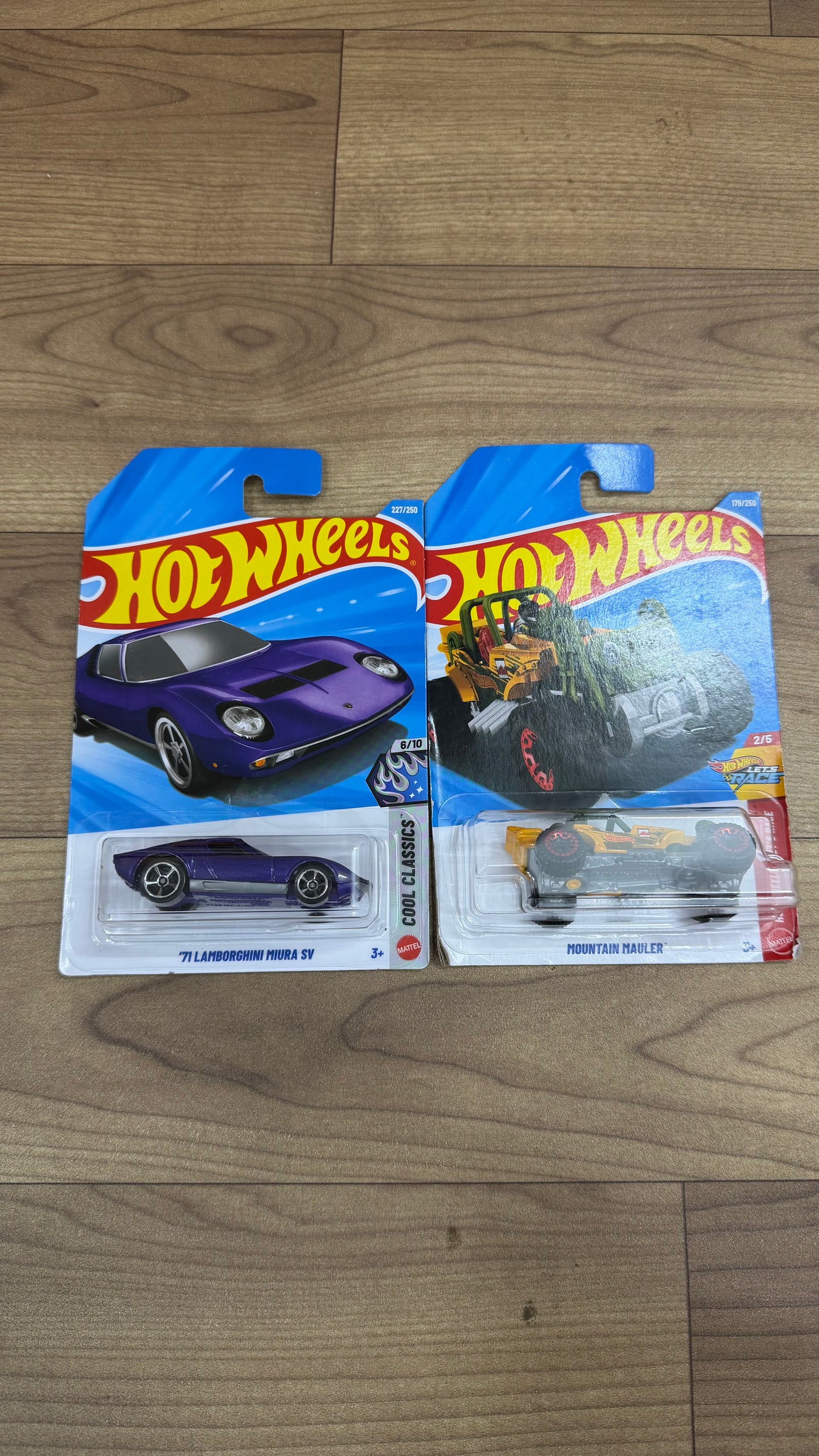 71 LAMBORGHINI MIURA SV and MOUNT HAULER- SINGLE HOTWHEELS