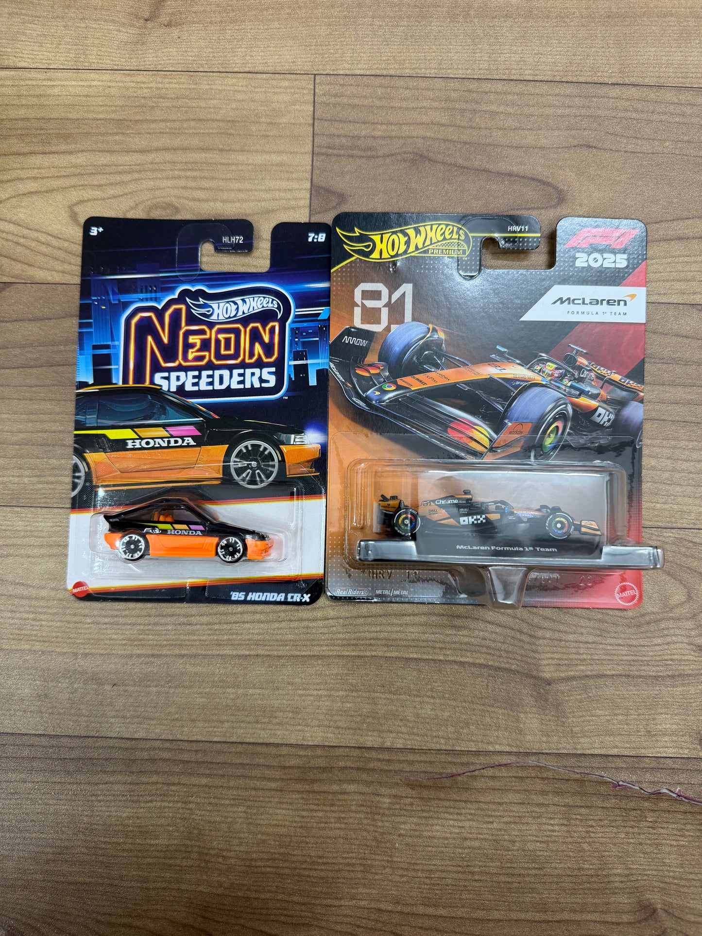 NEW MODELS- Hot Wheels 1:64 Scale Premium Race Team-HRV-11 (FORMULA 1 AST)