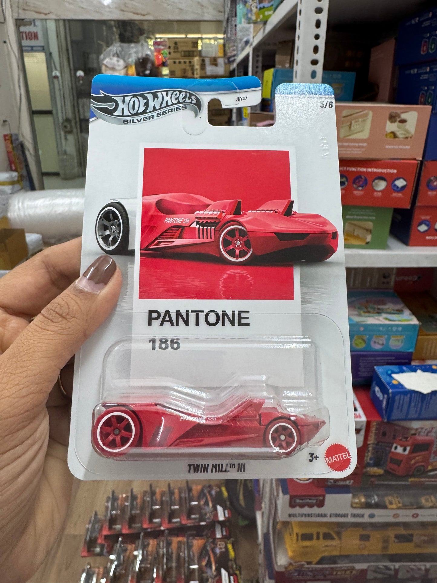 JKY47 (HW  PANTONE AST)- Hot Wheels 2026 Pantone Collection Silver Celebration Series 1:64 Scale