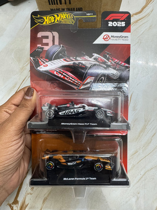 Hot Wheels 1:64 Scale Premium Race Team-HRV-11 (FORMULA 1 AST)