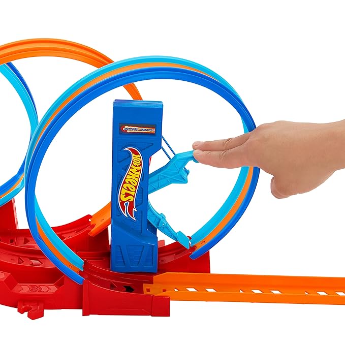 Hot Wheels Track Set, Ultra Hots Loop Madness with 3 Loops and 1 Hot Wheels Car in 1:64 Scale, Connects to Other Sets, Collapses for Easy Toy Storage
