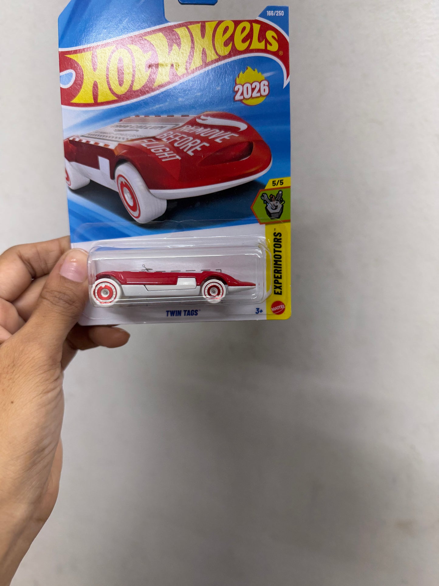 SINGLE HOT WHEELS CAR TWIN TAGS