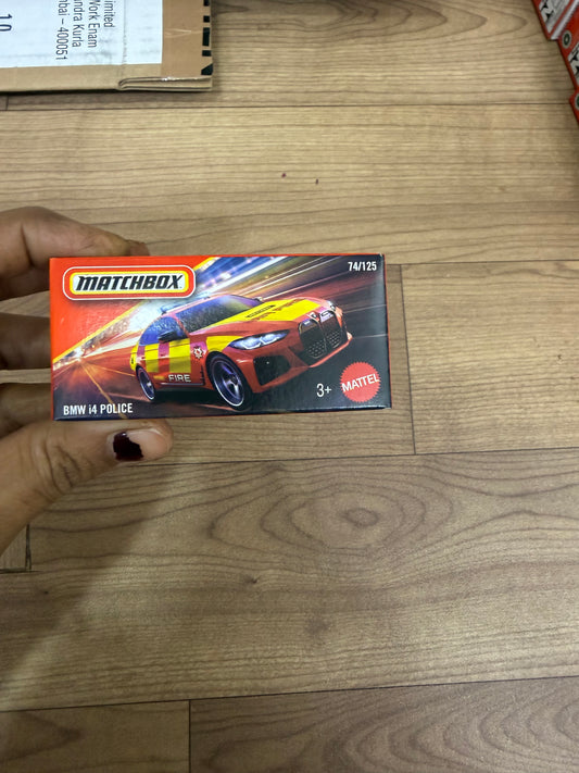 DNK70 (MATCHBOX PWR GBRS HERITAGE)-BMW i4 POLICE