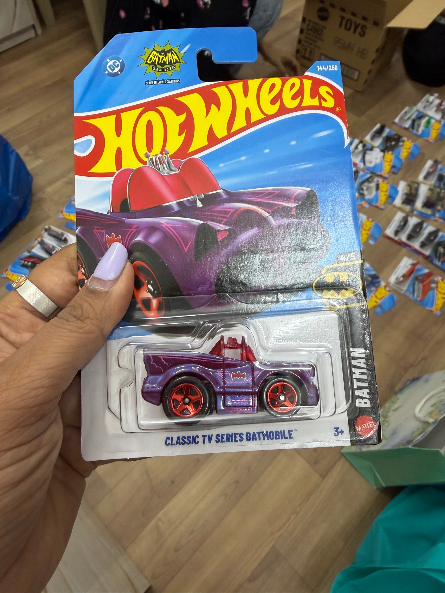 SINGLE HOT WHEELS CAR CLASSIC TV SERIES BATMOBILE