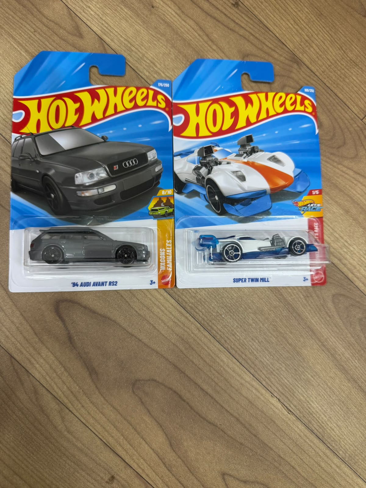 SINGLE HOT WHEELS CAR 94 AUDI AVANT RS2 AND SUPER TWIN MILL