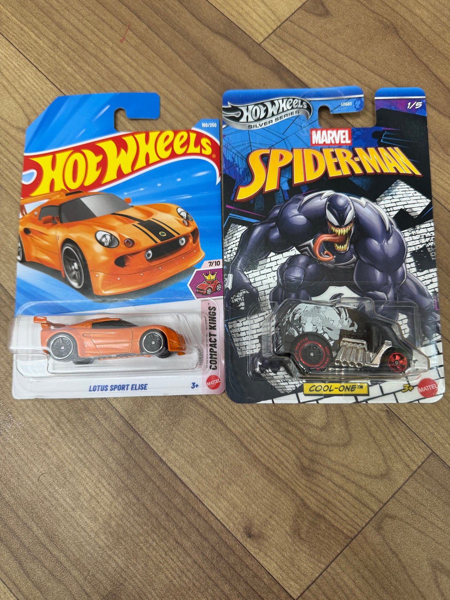 SINGLE HOT WHEELS CAR LOTUS SPORT ELISE and SPIDERMEN COOL ONE