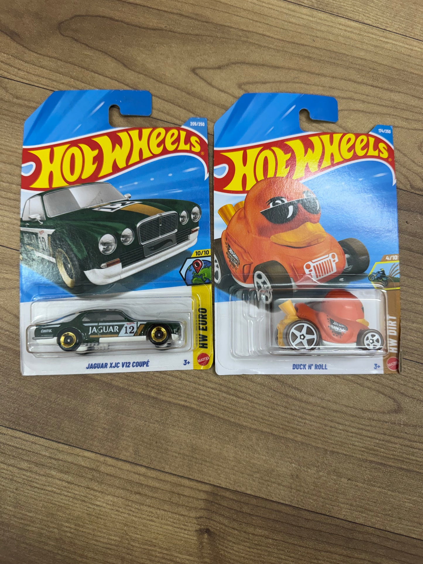 SINGLE HOTWHEELS CAR- JAGUAR XJC V12 COUPE AND DUCK N ROLL