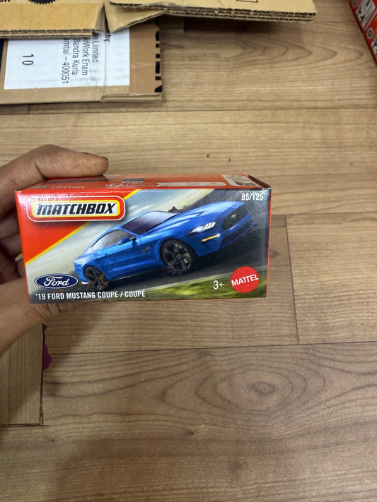 DNK70 (MATCHBOX PWR GBRS HERITAGE)-19 FORD MUSTANG COUPE