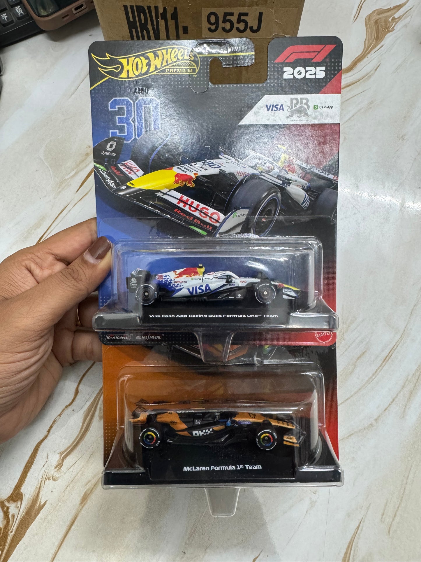 Hot Wheels 1:64 Scale Premium Race Team-HRV-11 (FORMULA 1 AST)