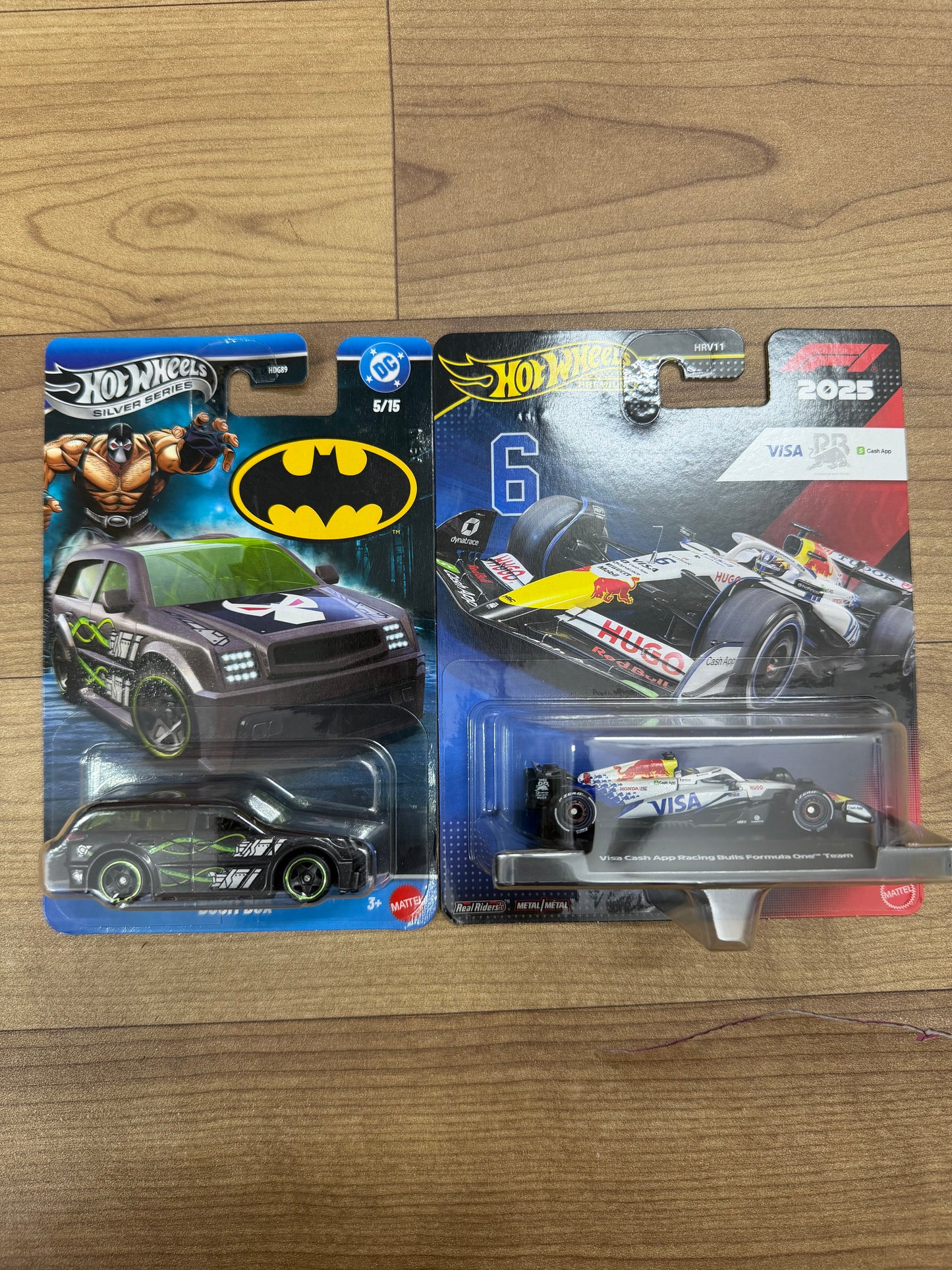 NEW MODELS- Hot Wheels 1:64 Scale Premium Race Team-HRV-11 (FORMULA 1 AST)