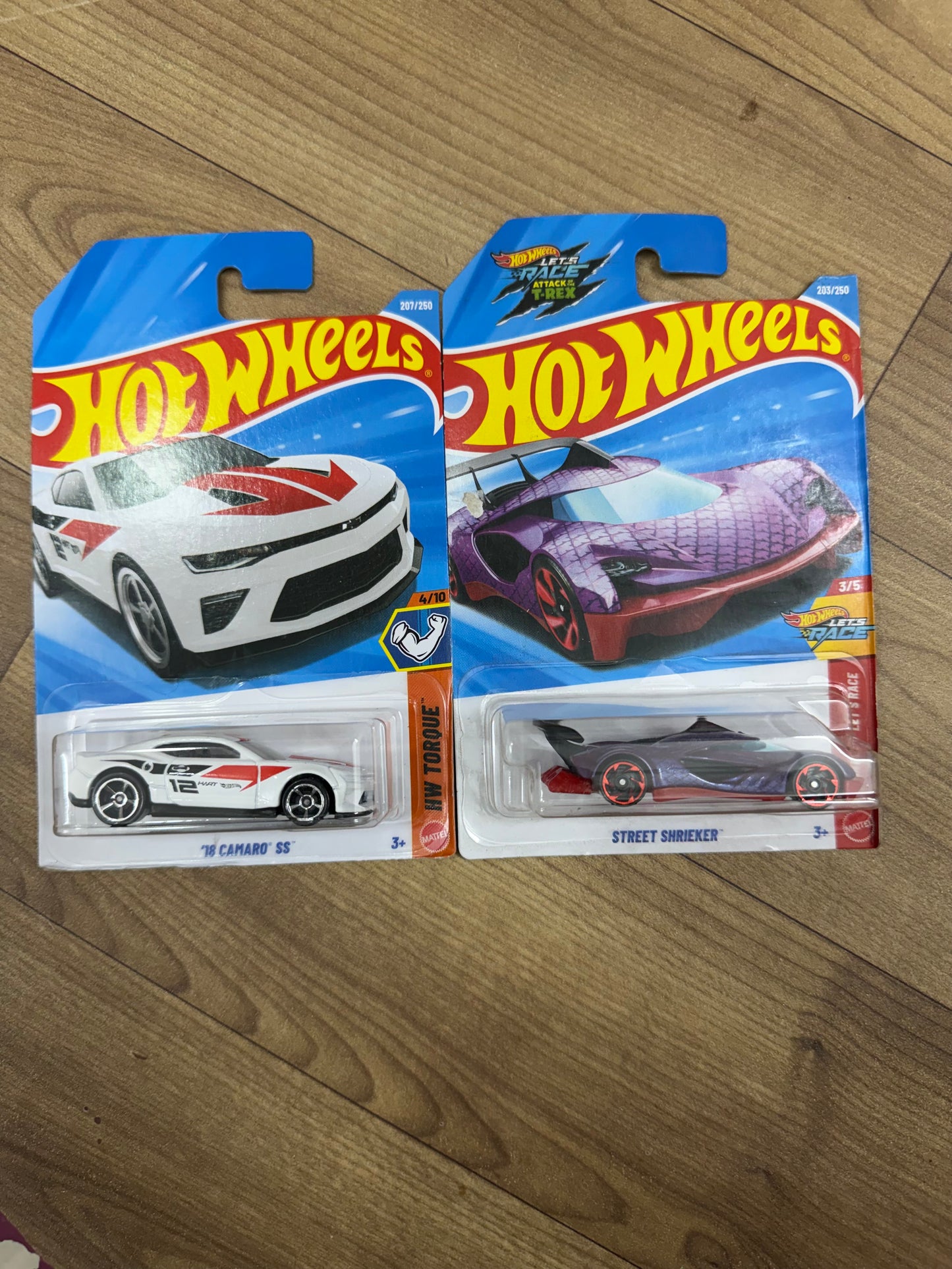 SINGLE HOTWHEELS CAR- 18 CAMARO SS AND STREET SHRIEKER- PURPLE