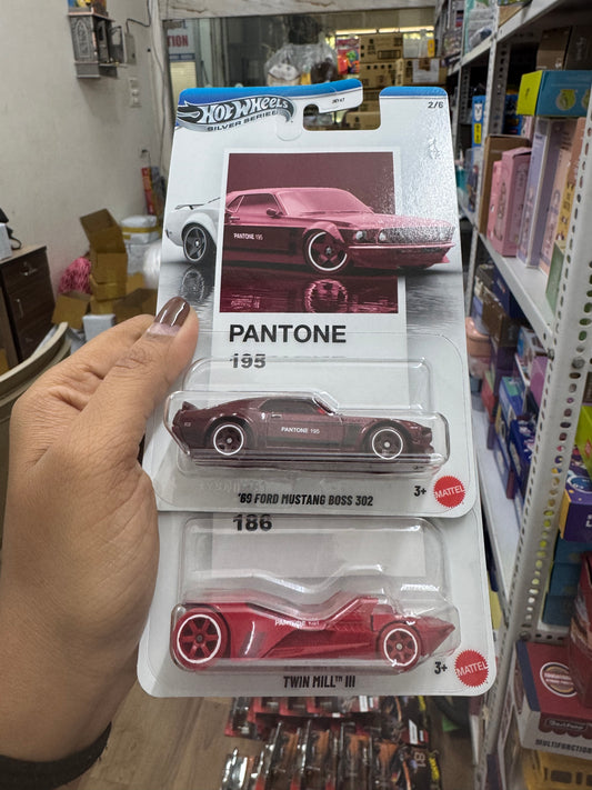 JKY47 (HW  PANTONE AST)- Hot Wheels 2026 Pantone Collection Silver Celebration Series 1:64 Scale