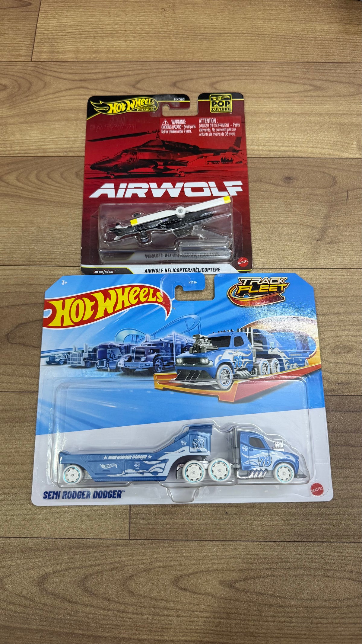HYT56- HOT WHEELS TRACK FLEET
