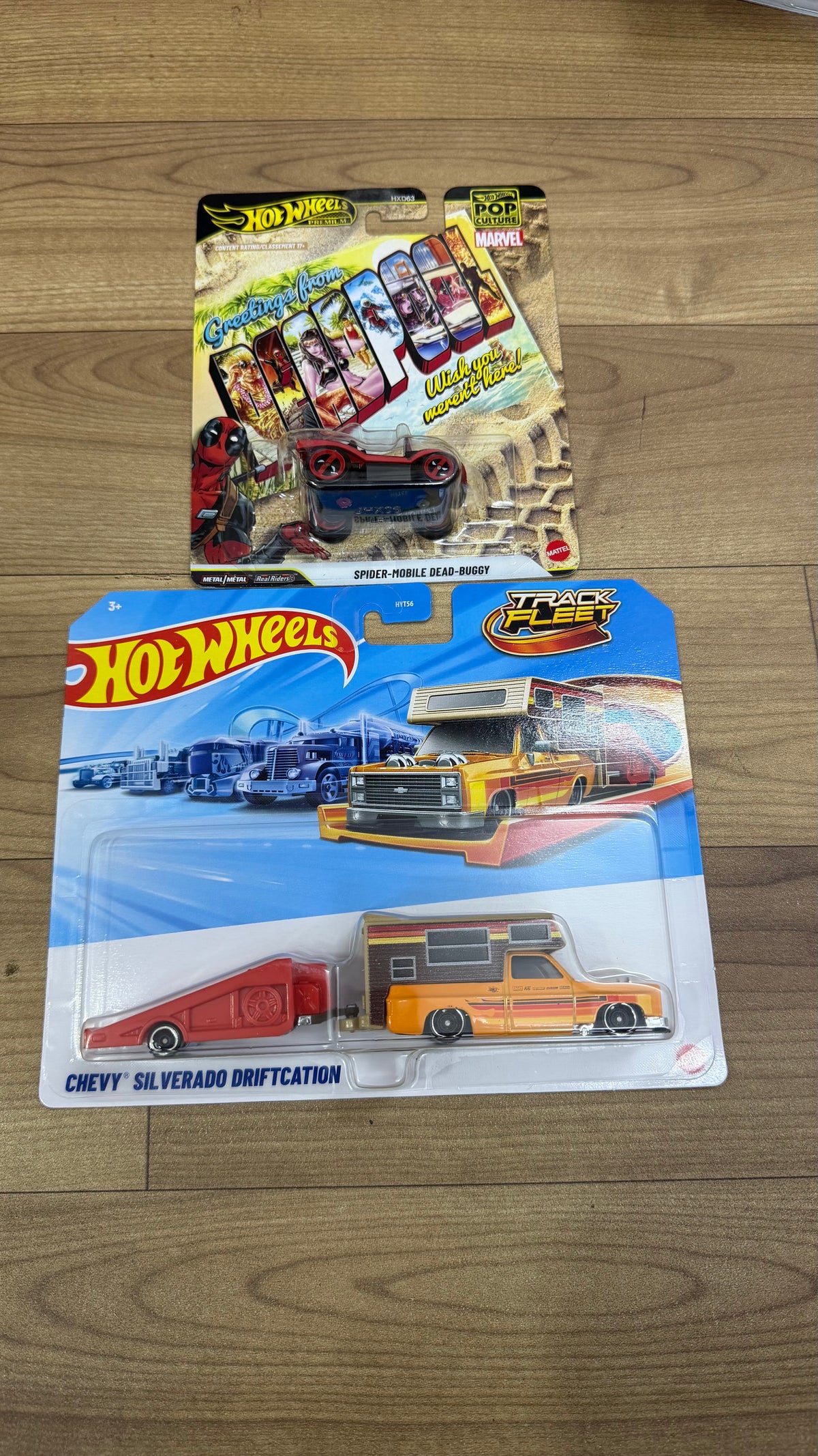 HYT56- HOT WHEELS TRACK FLEET