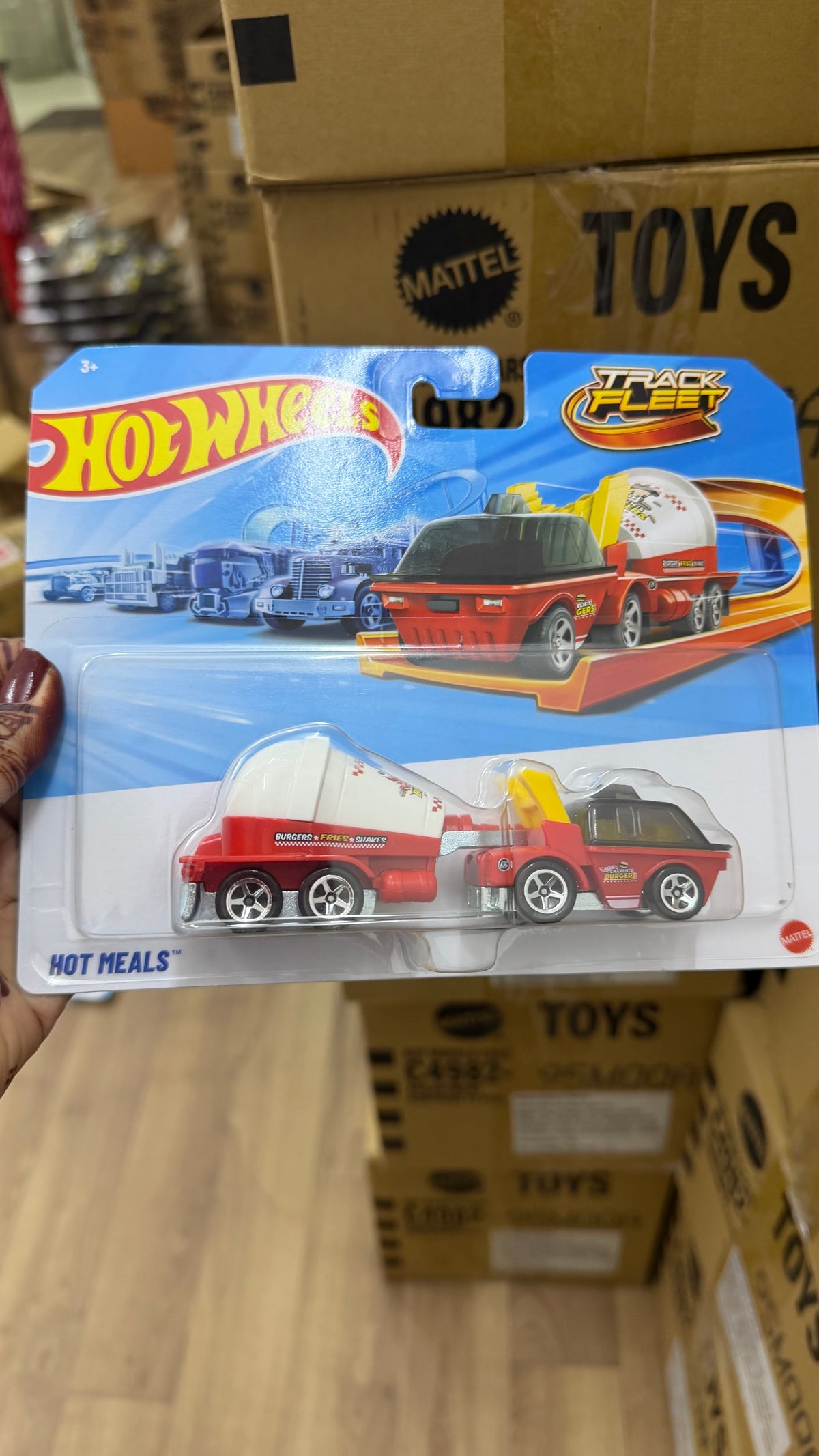 HYT56- HOT WHEELS TRACK FLEET
