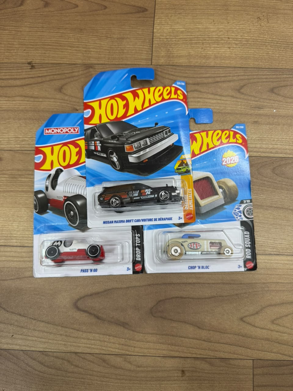NISSAN MAXIMA DRIFT CAR AND PASS N GO WHITE AND CHOP N BLOC: SINGLE HOT WHEELS