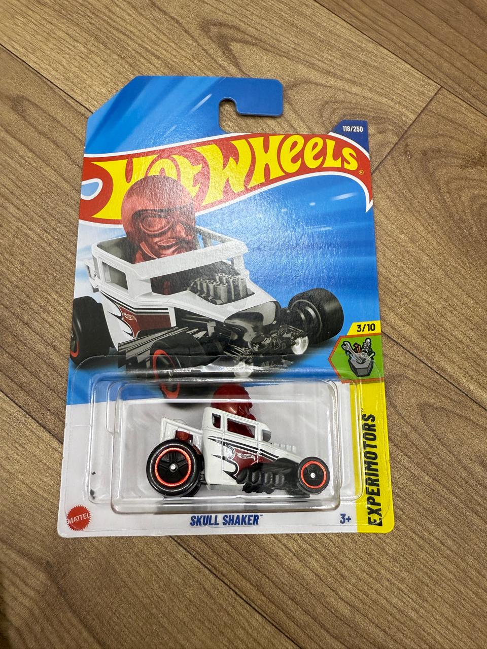 SINGLE HOT WHEELS CAR SKULL SHAKER