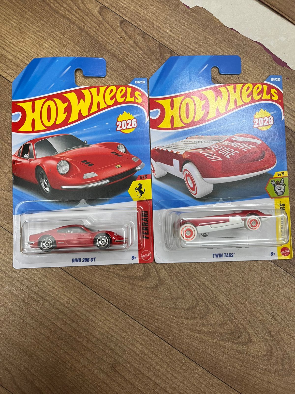 SINGLE HOT WHEELS CAR DINO 206 GT AND TWIN TAGS