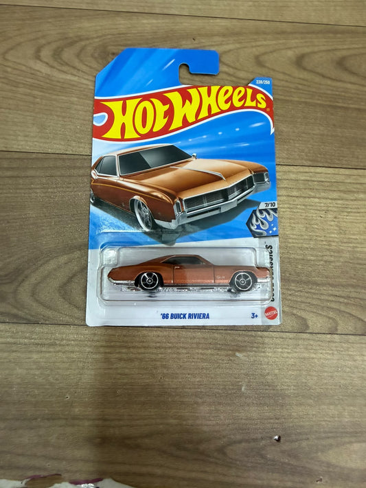 66 BUICK RIVERIA - SINGLE HOTWHEELS
