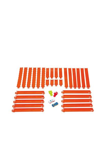 Hot WheelsToy Car Track Set, Track Creator Deluxe Pack & 2 1:64 Scale Die-Cast Vehicles, 25 Feet of Different Length Speed Snap Track & Connectors, JDW42